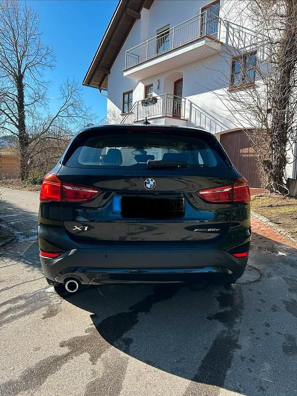 Gebraucht BMW X1 220 PS (161 kW) 2021 Schwarz SUV