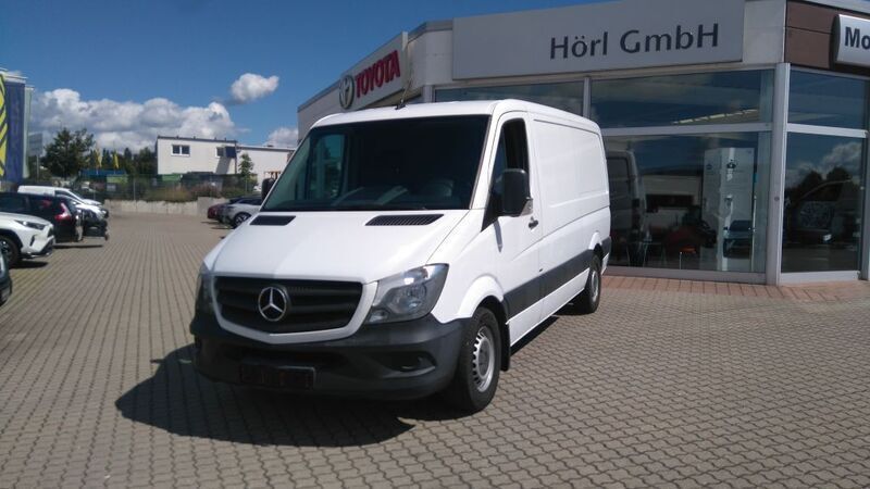 Weiß Gebraucht 2016 Mercedes 316 Van | 11.305 € - Bild 1/4