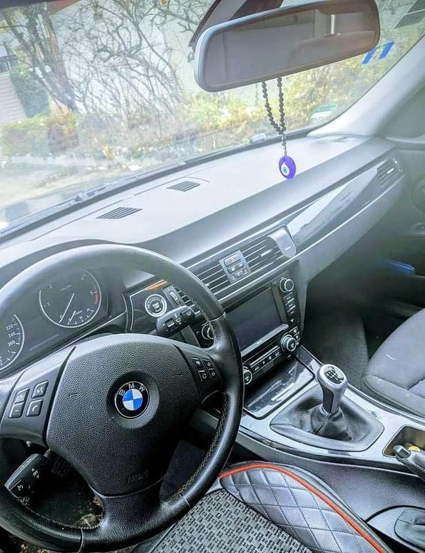 Gebraucht BMW 318 143 PS (105 kW) 2009 Schwarz Limousine