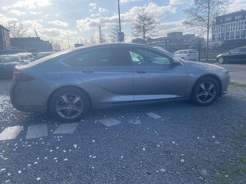 Usata Opel Insignia Dynamic 136 CV (100 kW) 2018 Grigio Berlina