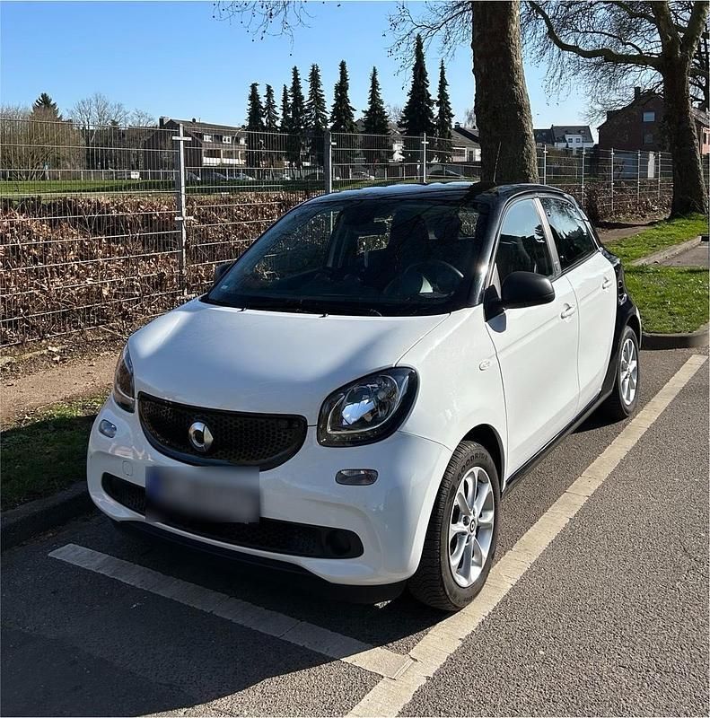 Gebraucht Smart ForFour Electric Drive 60 kW (82 PS) 2019 Weiß Kleinwagen