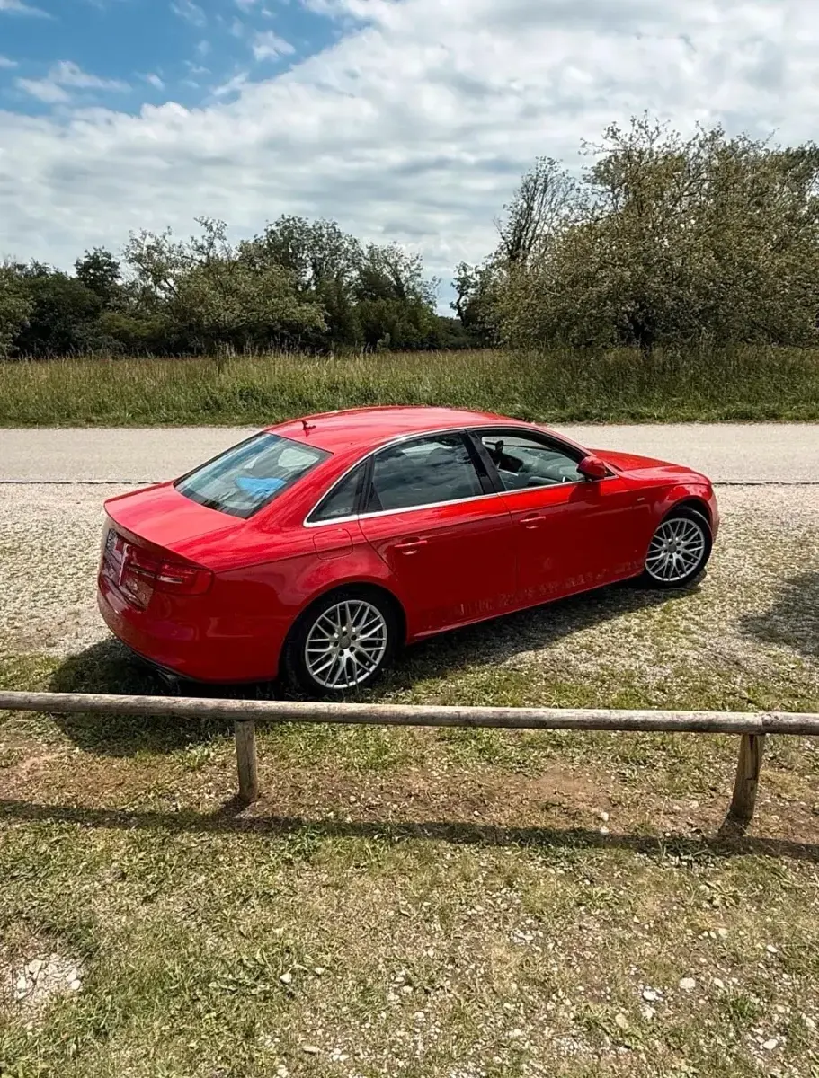 Gebraucht Audi A4 S-Line 204 PS (150 kW) 2015 Rot Limousine