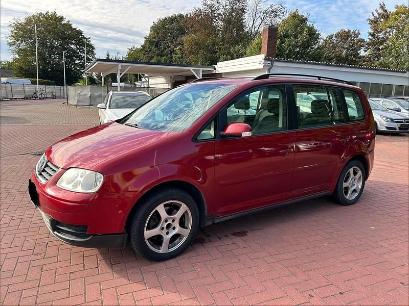 Rot Gebraucht 2005 VW Touran Van / Kleinbus | 2.000 € (Guter Preis) - Bild 1/4