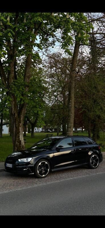 Schwarz Gebraucht 2014 Audi A3 Limousine | 22.500 € - Bild 1/4