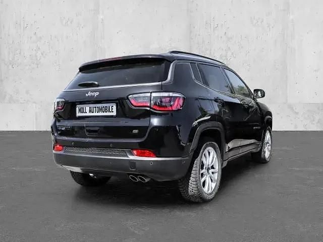 Gebraucht Jeep Compass Longitude 241 PS (177 kW) 2021 Carbon black metallic clear co SUV