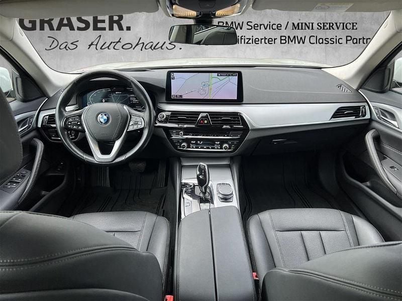 Gebraucht BMW 530e Efficient Dynamics 292 PS (214 kW) 2022 Weiß Kombi
