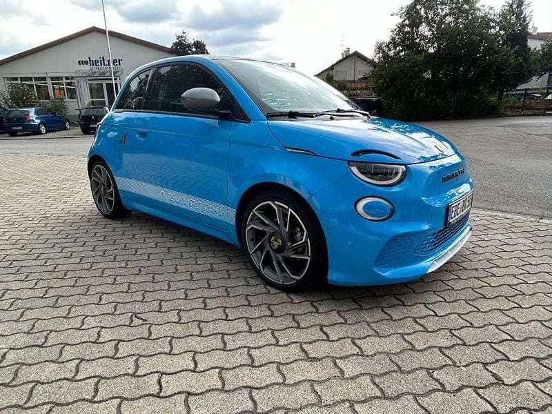 Gebraucht Abarth 500 Scorpionissima 114 kW (155 PS) 2023 Blau Limousine