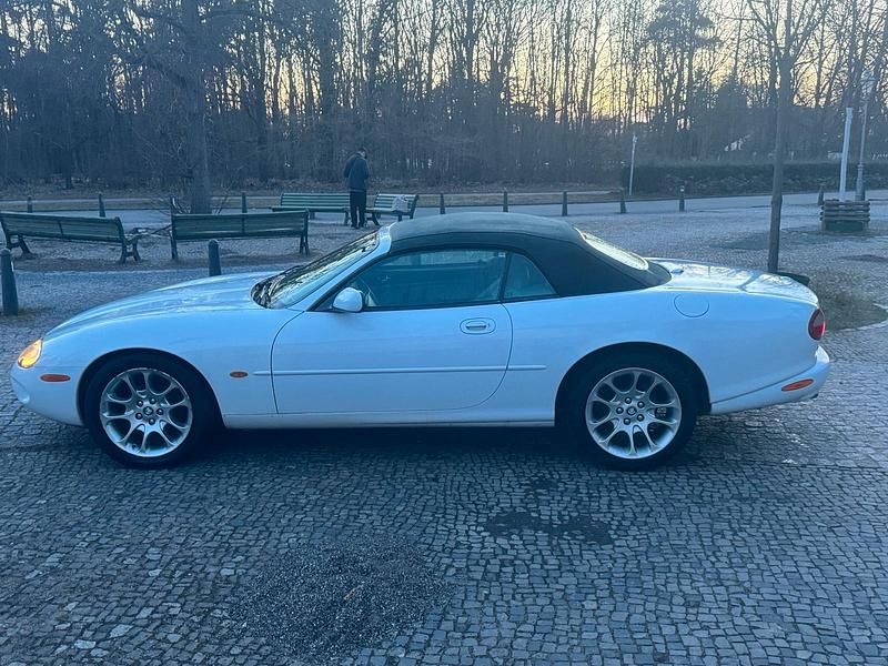 Gebraucht Jaguar XK8 284 PS (208 kW) 1998 Weiß Cabrio