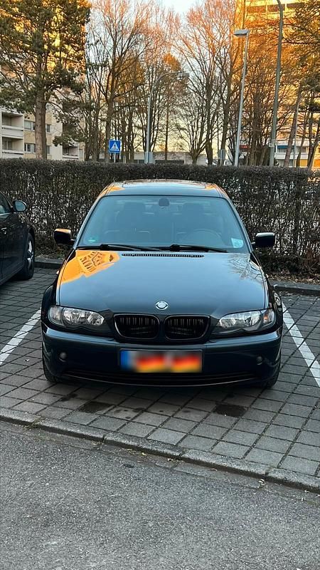 Gebraucht BMW 318 143 PS (105 kW) 2004 Schwarz Limousine