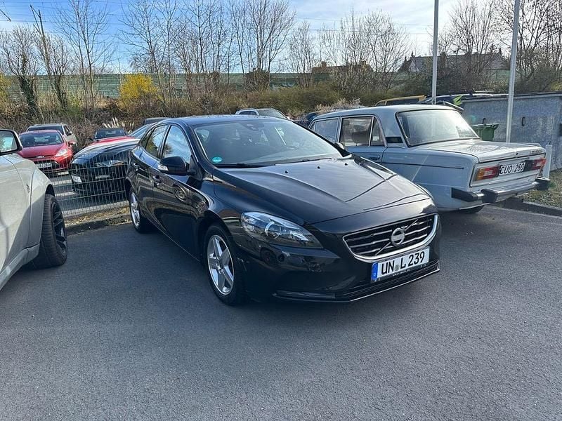 Gebraucht Volvo V40 114 PS (83 kW) 2014 Schwarz Limousine