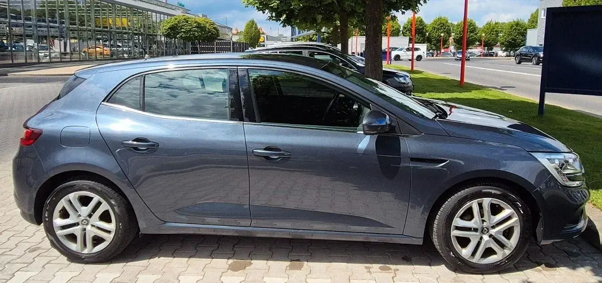 Gebraucht Renault Mégane Experience 101 PS (74 kW) 2016 Grau Limousine