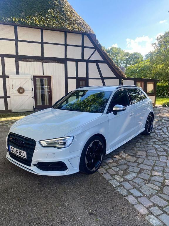 Weiß Gebraucht 2013 Audi S3 Sport Limousine | 19.500 € (Fairer Preis) - Bild 1/4