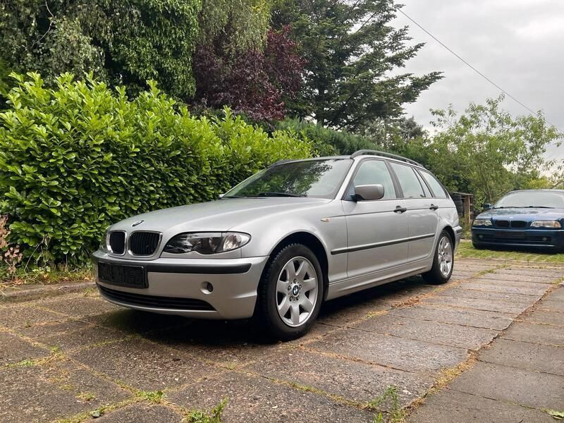 Silber Gebraucht 2003 BMW 318 Kombi | 1.300 € (Fairer Preis) - Bild 1/4