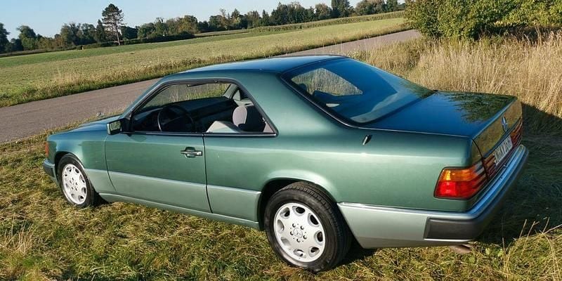 Second-hand Mercedes E320 220 CP (161 kW) 1993 Verde Coupe