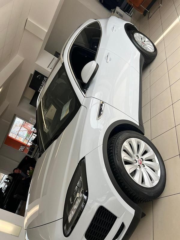 Gebraucht Jaguar E-Pace S 179 PS (131 kW) 2018 Weiß SUV