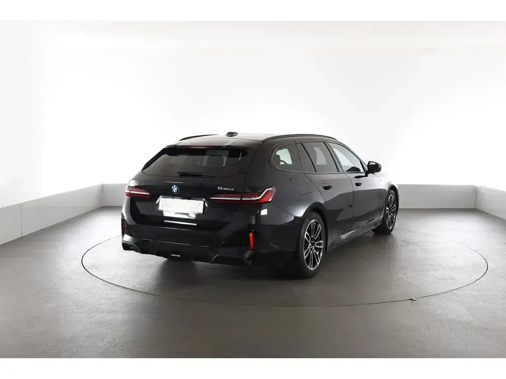 Gebraucht BMW 540 M Sport 286 PS (210 kW) 2025 Schwarz Kombi