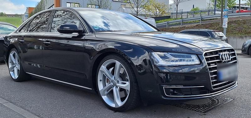 Schwarz Gebraucht 2014 Audi A8 Comfort Limousine | 25.490 € (Fairer Preis) - Bild 1/4