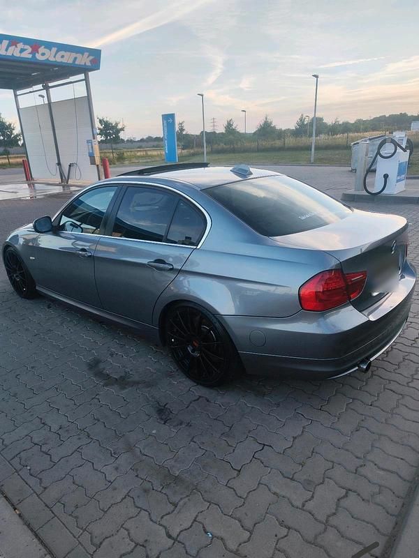 Gebraucht BMW 335 286 PS (210 kW) 2009 Grau Limousine