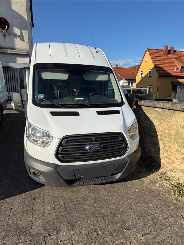 Usado Ford Transit 131 HP (96 kW) 2018 Branco Monovolume