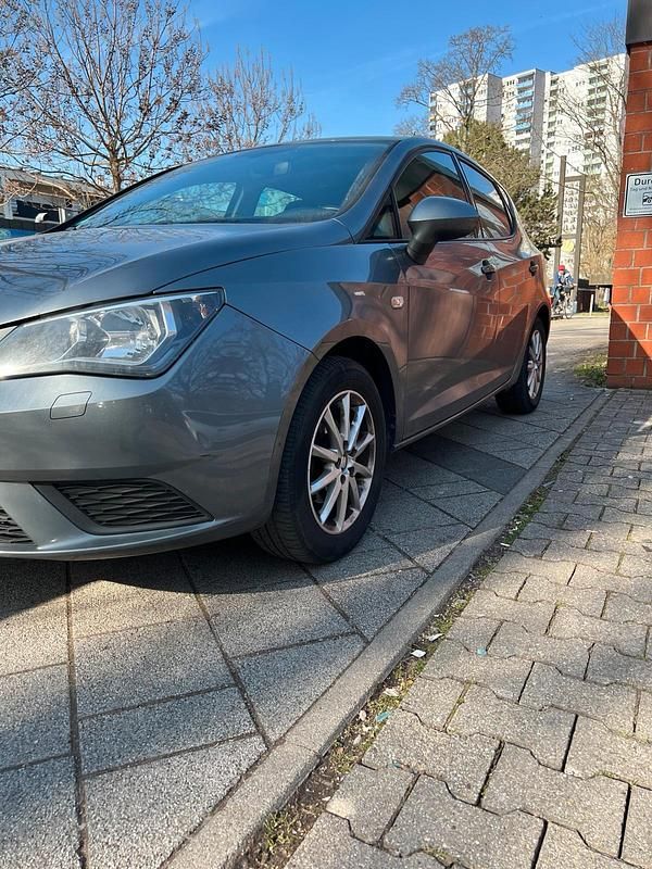 Gebraucht Seat Ibiza 90 PS (66 kW) 2016 Grau Limousine