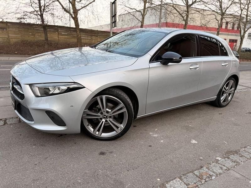 Gebraucht Mercedes A180 136 PS (100 kW) 2021 Silber Limousine