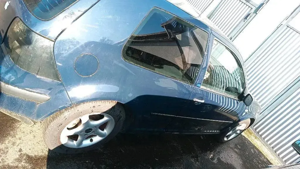 Gebraucht VW Golf IV 75 PS (55 kW) 2001 Blau Kleinwagen