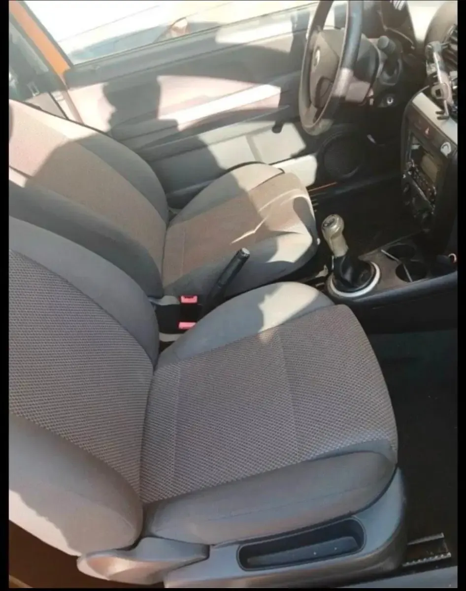 Gebraucht VW Fox 54 PS (39 kW) 2008 Gelb Kleinwagen