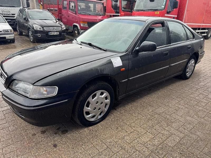 Schwarz Gebraucht 1998 Honda Accord Limousine | 1.210 € - Bild 1/4