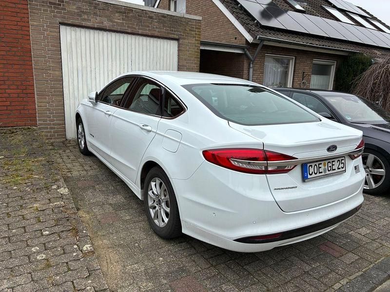 Gebraucht Ford Mondeo 188 PS (138 kW) 2019 Weiß Limousine