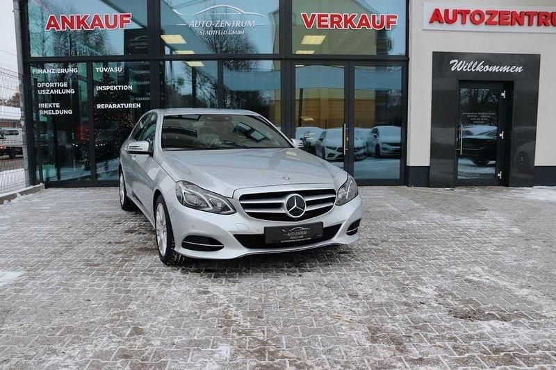 Silber Gebraucht 2013 Mercedes E400 Avantgarde Limousine | 24.950 € (Fairer Preis) - Bild 1/4