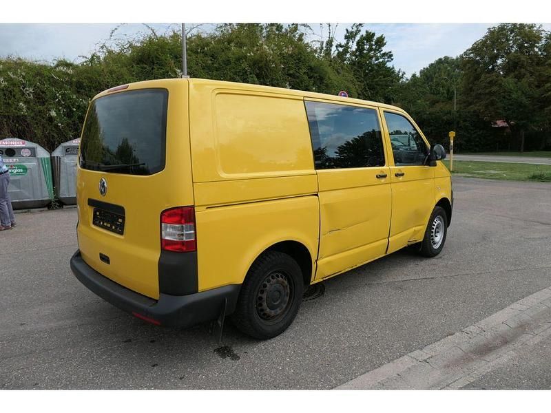 Gebraucht VW T5 84 PS (61 kW) 2013 Ginstergelb r1032 Van