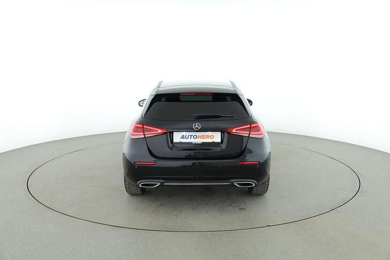 Gebraucht Mercedes A180 Progressive 116 PS (85 kW) 2019 Schwarz Limousine