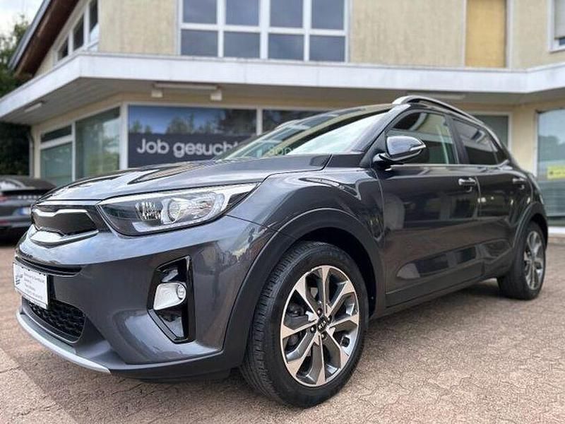 Grau Gebraucht 2018 Kia Stonic SUV | 12.990 € (Fairer Preis) - Bild 1/4