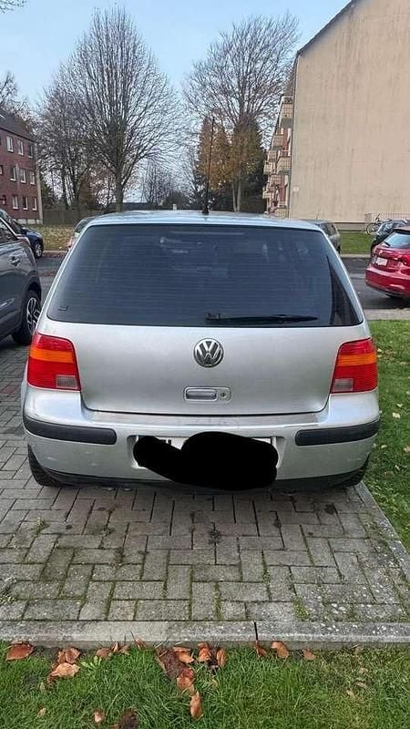 Gebraucht VW Golf IV 116 PS (85 kW) 2002 Silber Limousine