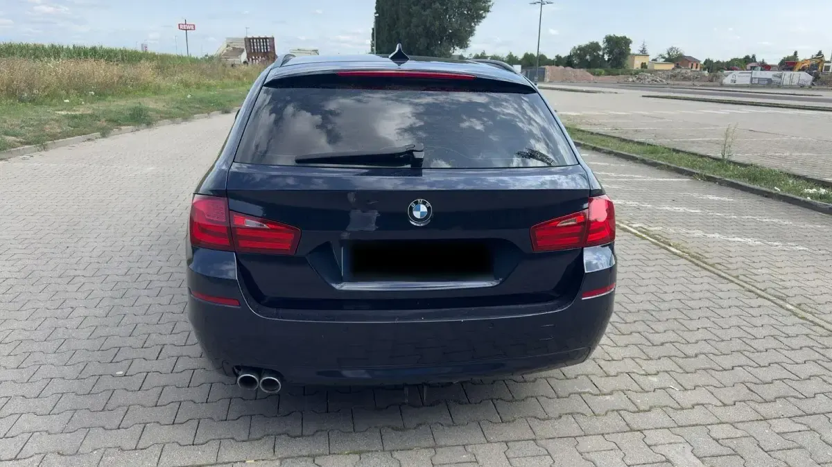 Gebraucht BMW 520 184 PS (135 kW) 2011 Blau Kombi