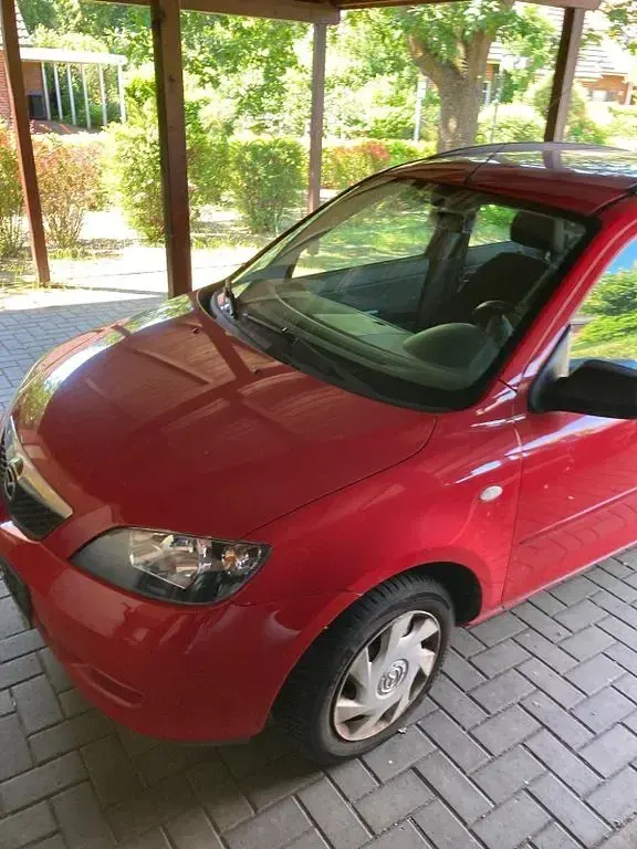 Gebraucht Mazda 2 Comfort 75 PS (55 kW) 2003 Rot Kleinwagen