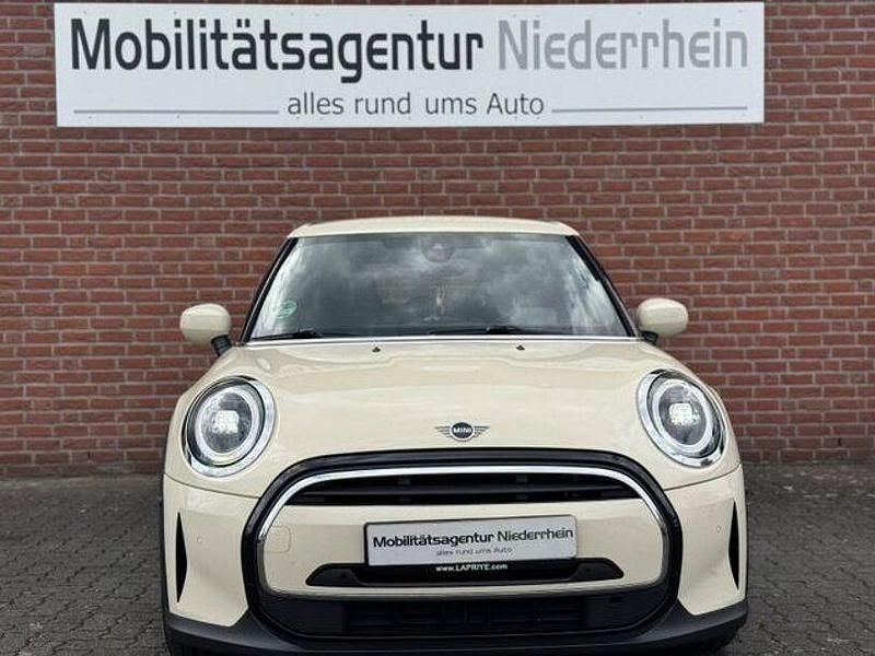 Gebraucht Mini Cooper 100 PS (73 kW) 2021 Weiss Kleinwagen