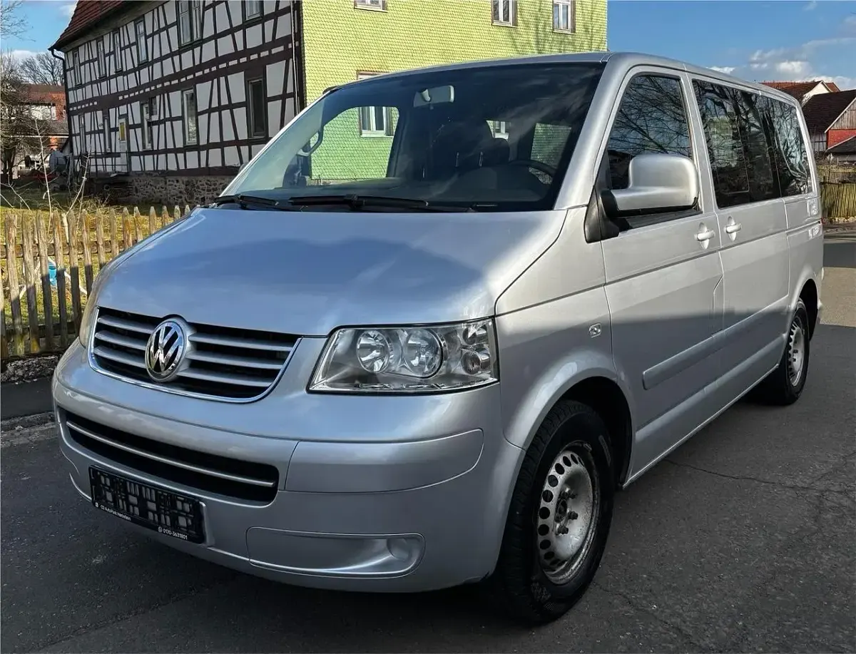 Gebraucht VW Multivan 138 PS (101 kW) 2003 Silber Van / Kleinbus