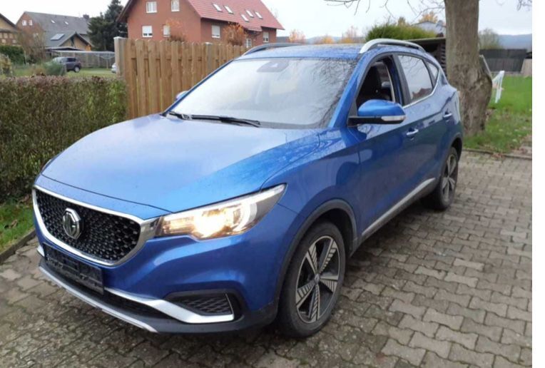 Blau Gebraucht 2021 MG ZS Luxury Limousine | 12.971 € (Fairer Preis) - Bild 1/4