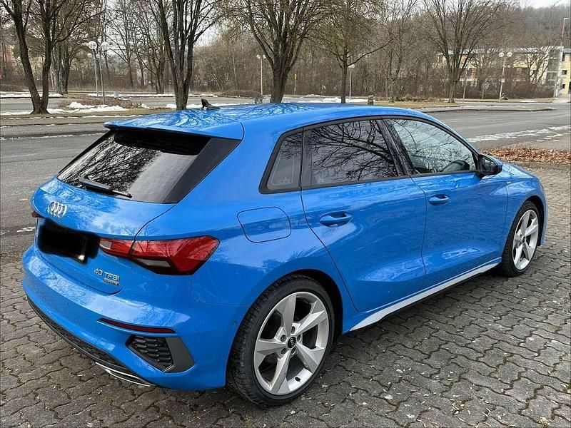 Gebraucht Audi A3 Sportback S-Line 190 PS (139 kW) 2022 Blau Kleinwagen