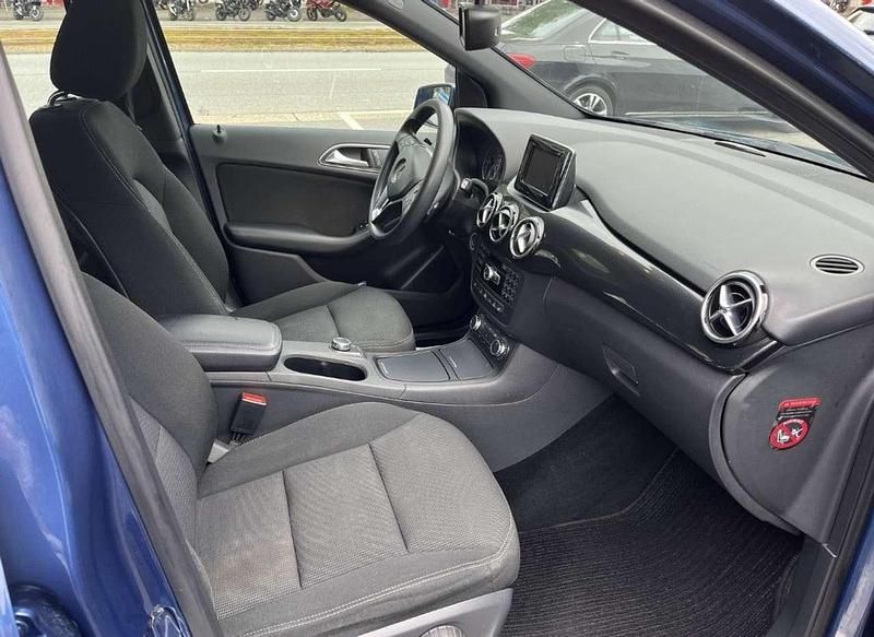 Gebraucht Mercedes B200 136 PS (100 kW) 2012 Van / Kleinbus