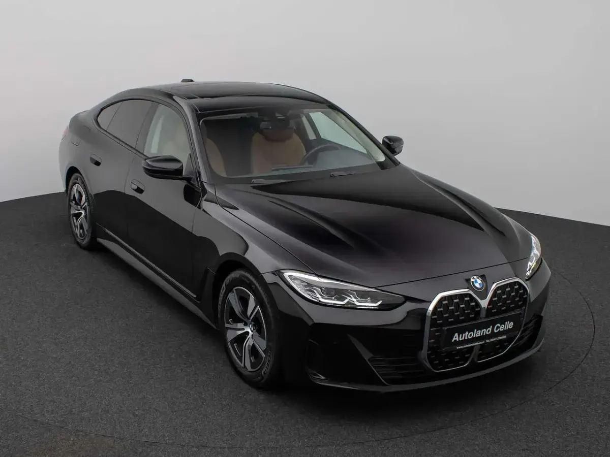 Gebraucht BMW 420 Sport Line 190 PS (139 kW) 2023 Schwarz 2668 Coupé