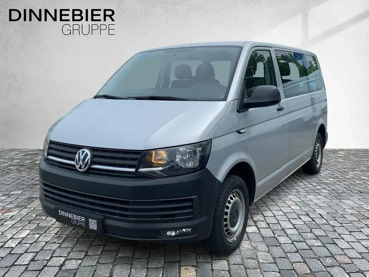 Gebraucht VW T6 102 PS (75 kW) 2015 Silber (metallic) Van