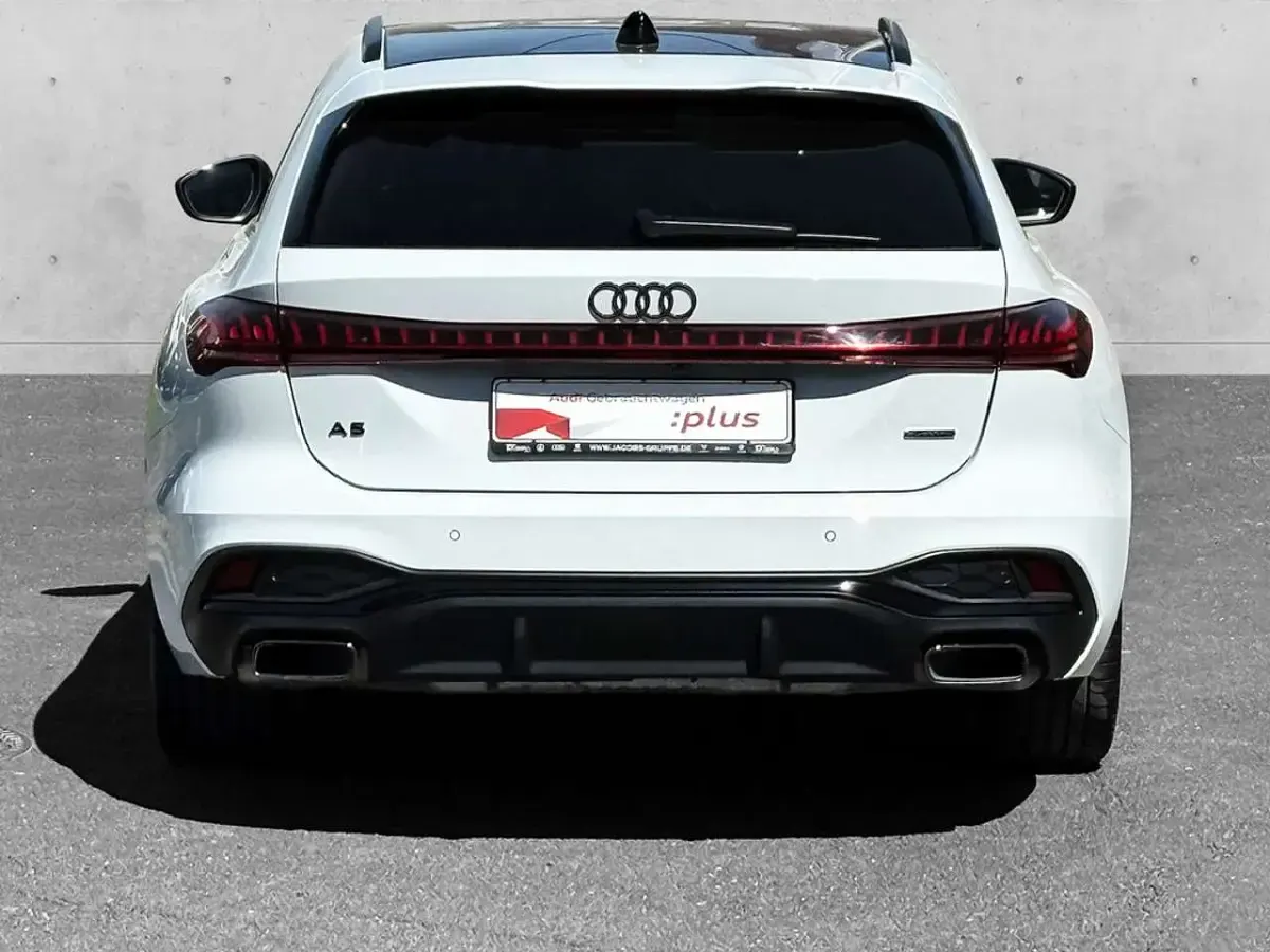 Gebraucht Audi A5 Ambiente 299 PS (219 kW) 2025 Weiß Kombi