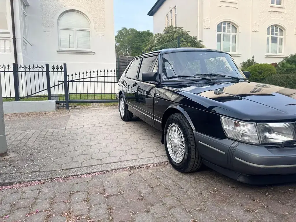 Gebraucht Saab 900 126 PS (92 kW) 1991 Schwarz Coupé