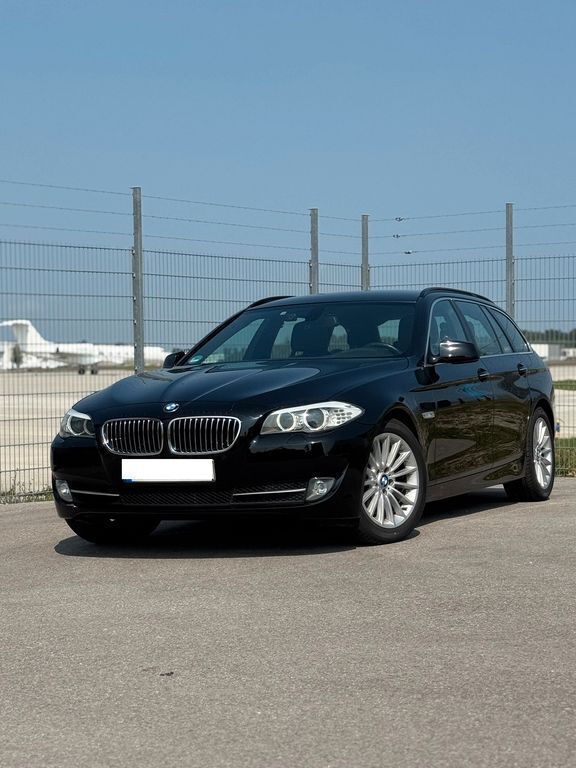 Schwarz Gebraucht 2012 BMW 535 Sport Line Kombi | 11.999 € (Superpreis) - Bild 1/4