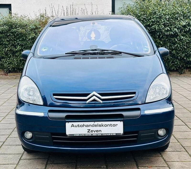 Blau Gebraucht 2004 Citroën Xsara Picasso Exclusive Van / Kleinbus | 2.500 € (Fairer Preis) - Bild 1/4