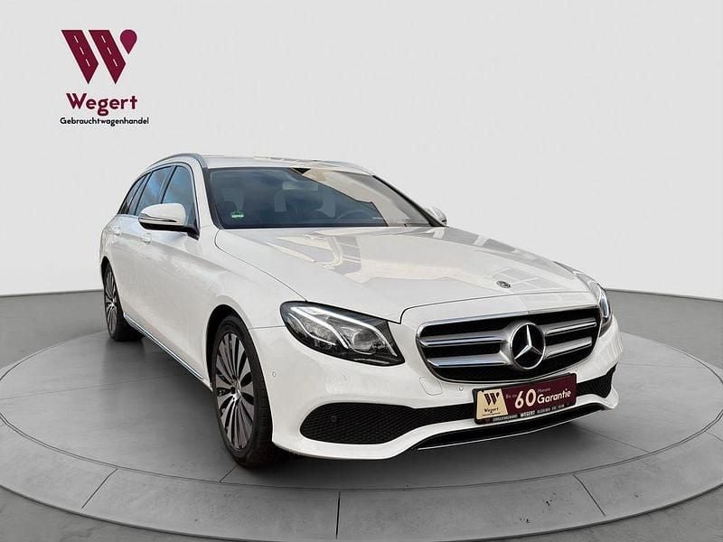 Gebraucht Mercedes E220 Avantgarde 194 PS (142 kW) 2017 Weiß Kombi