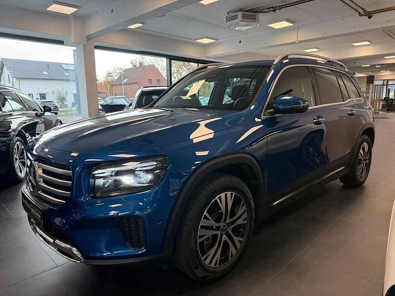 Gebraucht Mercedes GLB250 Advanced Plus 225 PS (165 kW) 2024 Blau SUV