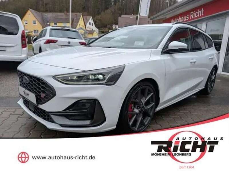 Frostweiß Gebraucht 2025 Ford Focus ST Kombi | 33.980 € (Superpreis) - Bild 1/4